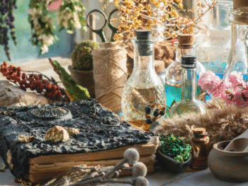 Brujería para principiantes - El primer paso en el mundo de la magia para manifestar - Lorena Rivera Bruja Manifestadora - Magia, Manifestación y Energía